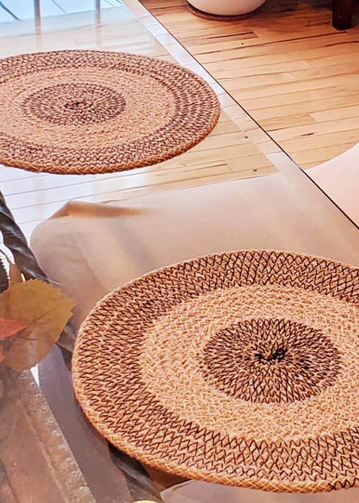 Artisan Hand Braided Jute Table Mat- Round-Natural & Black Set of 2